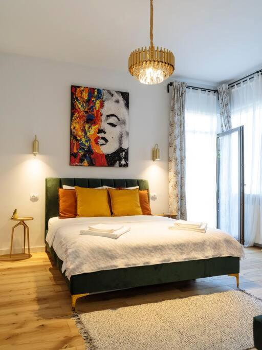 Апартаменты Le Bijou De Marilyn Бухарест Экстерьер фото